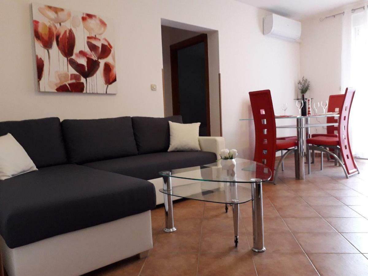 Apartman Lean Pula Ngoại thất bức ảnh