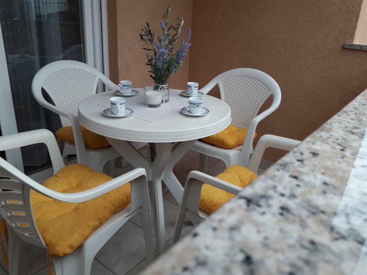 Apartman Lean Pula Ngoại thất bức ảnh